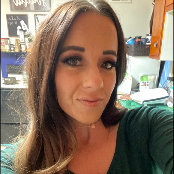 Meet your Posher, Cassie - Picture 1 of 1